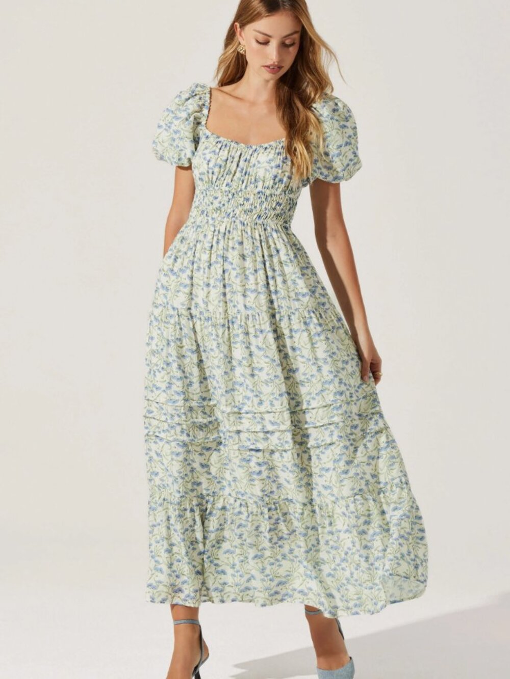 ASTR The Label Florentina Floral Tiered Maxi Dress Women M Blue NWOT - Picture 2 of 10